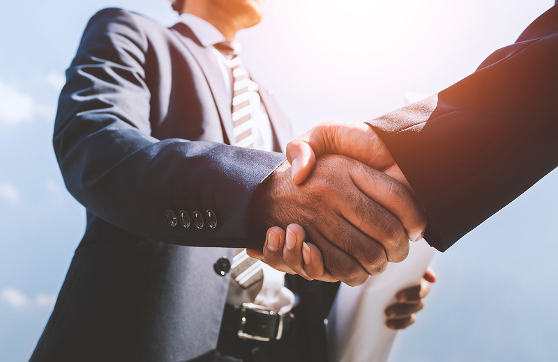 夜のオフィス街